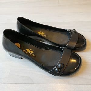 Melissa + Thais Losso pump